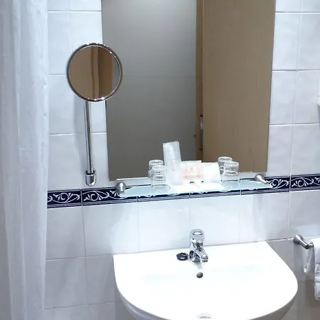 Otel Rambla Figueres (Girona)